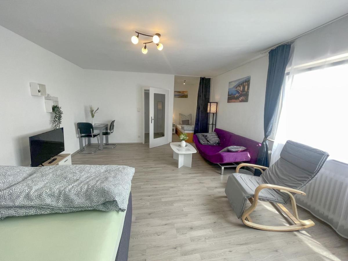 Perfekte 1,5 Wohnung Zentral In Leonberg Gegenueber Einkaufzentrum Extérieur photo