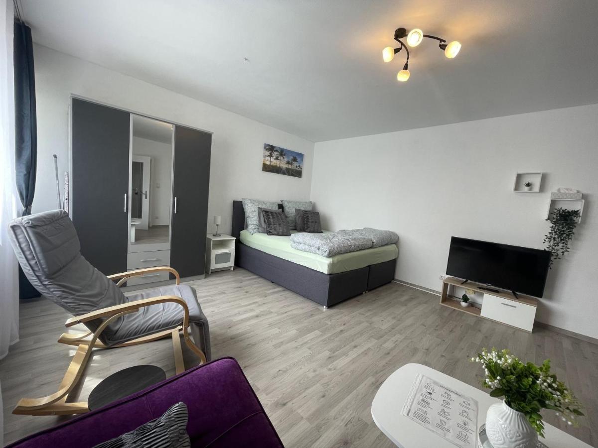 Perfekte 1,5 Wohnung Zentral In Leonberg Gegenueber Einkaufzentrum Extérieur photo