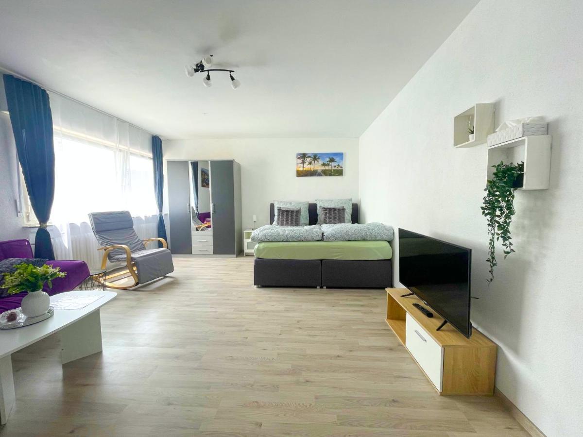 Perfekte 1,5 Wohnung Zentral In Leonberg Gegenueber Einkaufzentrum Extérieur photo